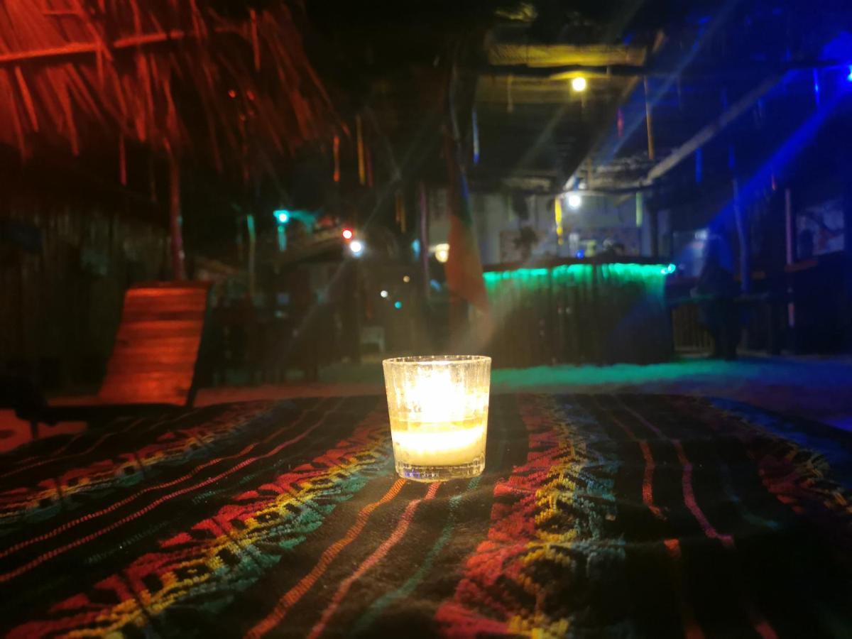 La Maxima & Lgbt Hotel Зиполите Екстериор снимка